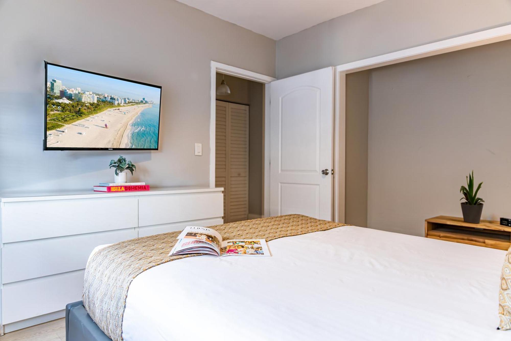 Beachside All Suites Hotel Майами-Бич Экстерьер фото