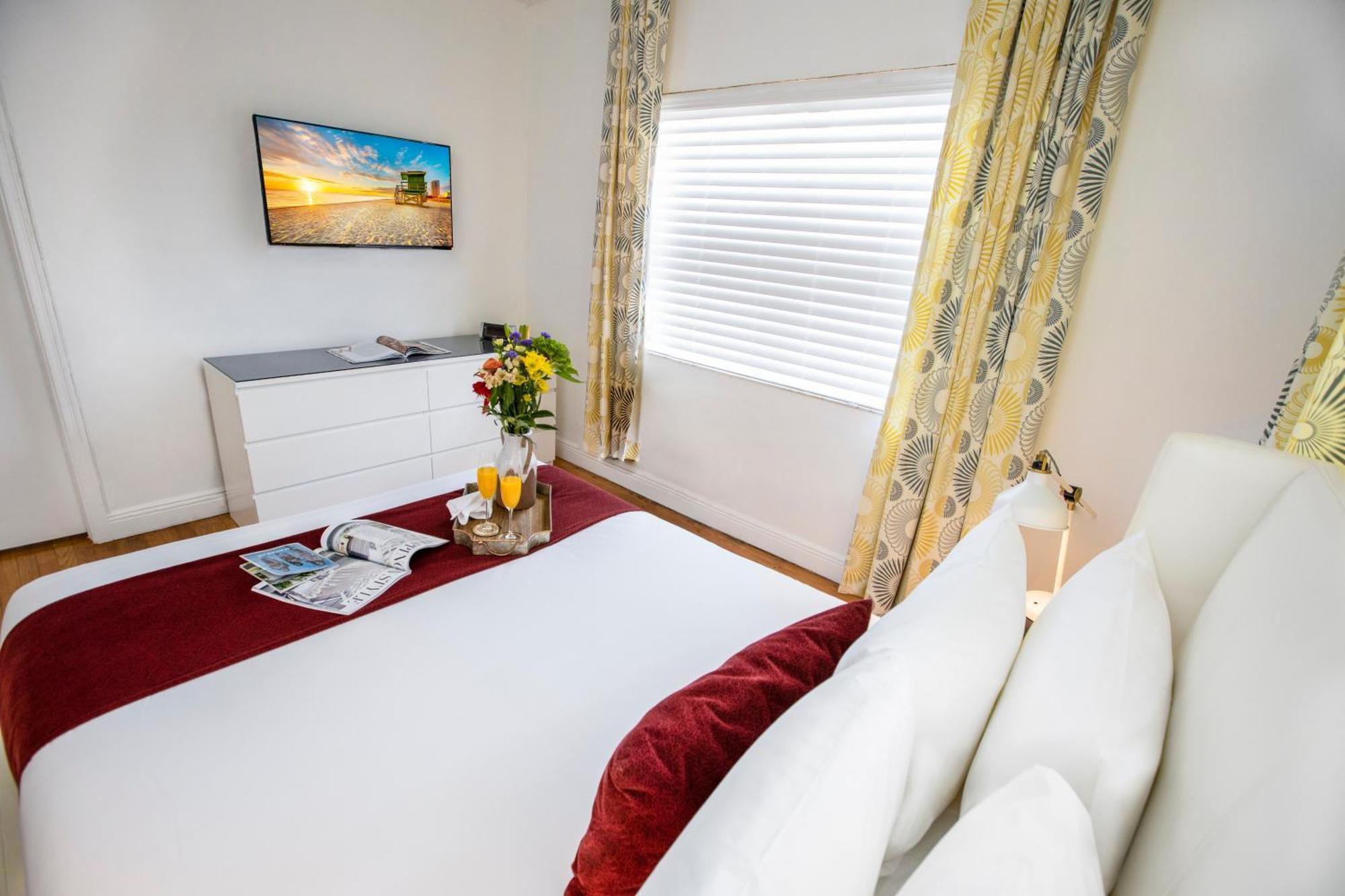 Beachside All Suites Hotel Майами-Бич Экстерьер фото